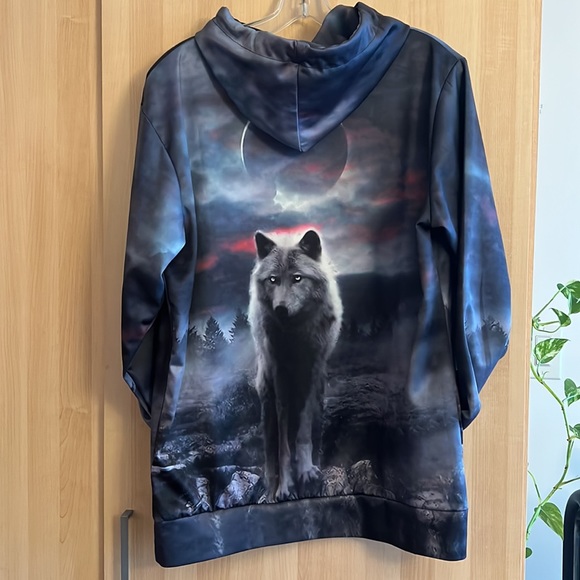 Hoodie- wolf, moon, pink sky - Picture 4 of 4